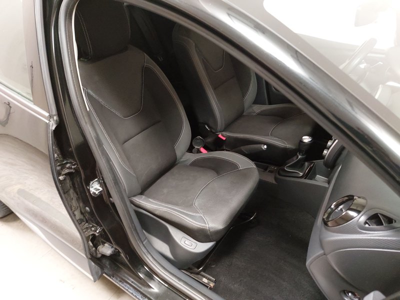 Renault Clio Grandtour 0.9 TCe Expression • podgrijavanje sjedala — 10