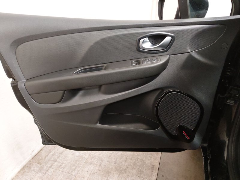 Renault Clio Grandtour 0.9 TCe Expression • podgrijavanje sjedala — 5