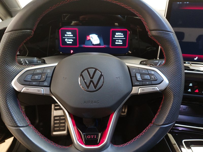 Volkswagen Golf 2.0 TSI GTI automatik • ACC • HUD — 19