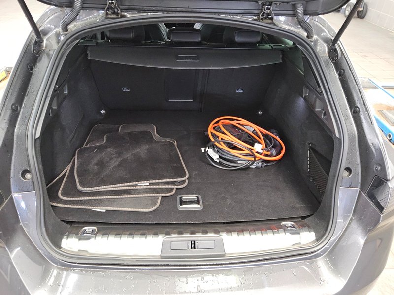 Peugeot 508 SW Hybrid 225 GT-Line automatik • ACC • 360° kamera — 12