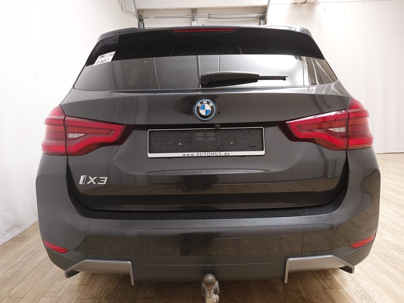 BMW Ix3 Inspiring • električna peta vrata • LED — 14
