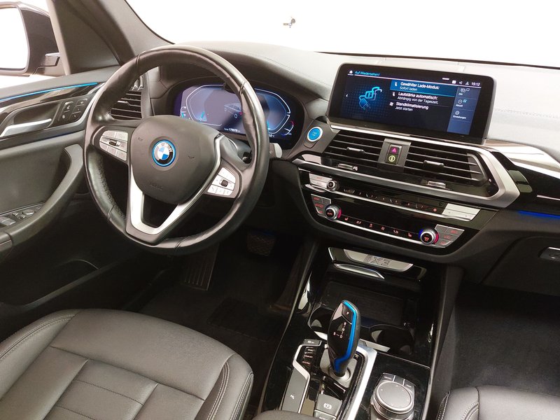BMW Ix3 Inspiring • električna peta vrata • LED — 20