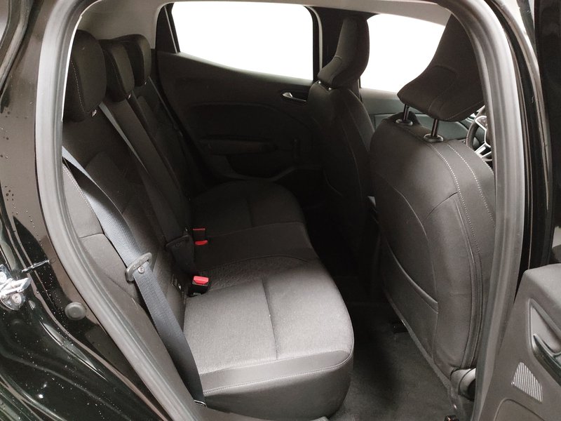 Renault Clio TCe 100 • Full LED — 12