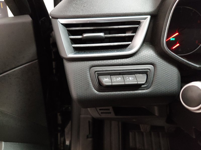 Renault Clio TCe 100 • Full LED — 7