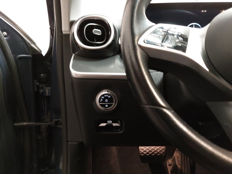 Mercedes-Benz C 220 automatik Avantgarde • LED • virtual cockpit — 11
