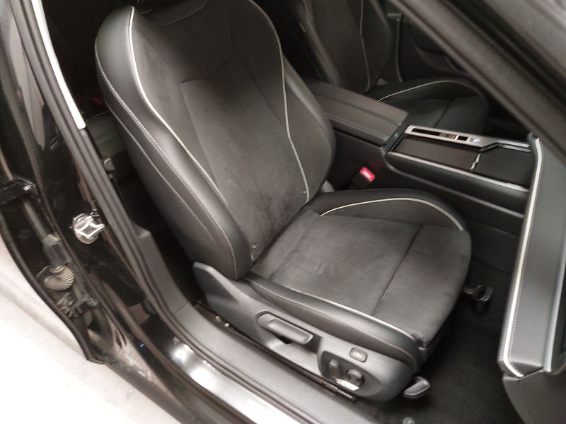 Volkswagen Passat Variant 2.0 TDI automatik Elegance • 360° kamera • ACC — 10