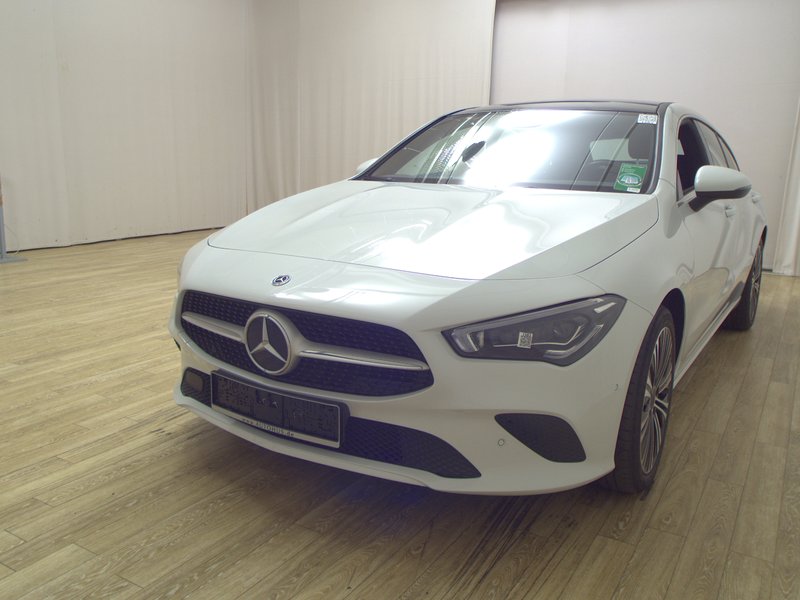 Mercedes-Benz CLA 180 d Shooting Brake automatik • panorama • LED — 2