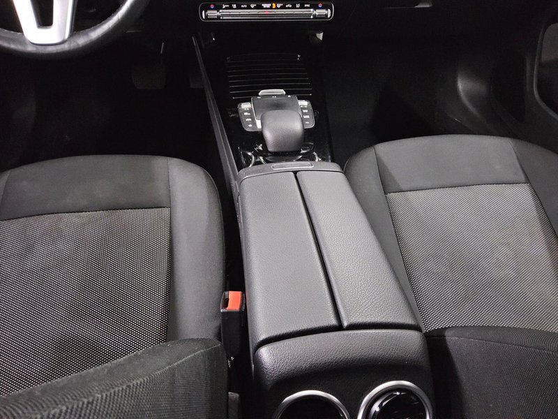 Mercedes-Benz CLA 180 d Shooting Brake automatik • panorama • LED — 6