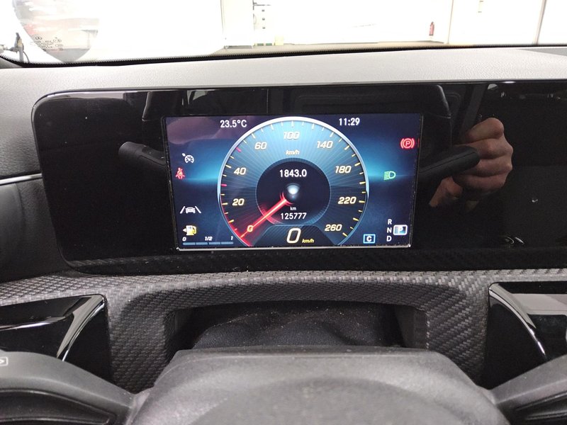 Mercedes-Benz CLA 180 d Shooting Brake automatik • panorama • LED — 8