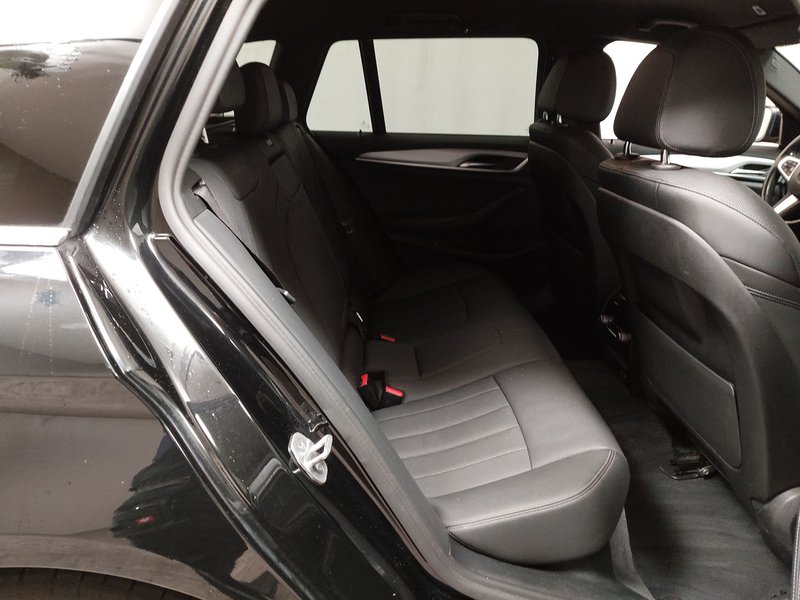 BMW 520d Touring automatik • ACC • Full LED — 12
