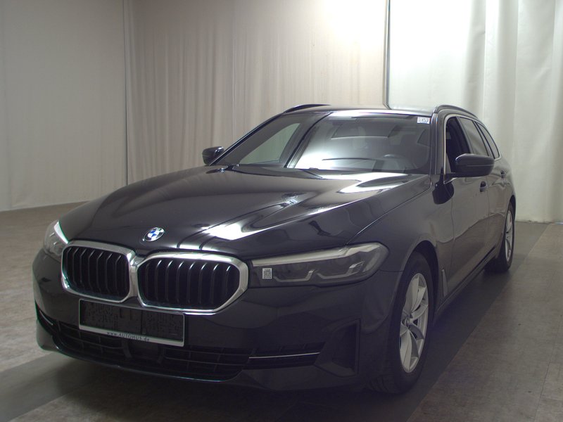 BMW 520d Touring automatik • ACC • Full LED — 2