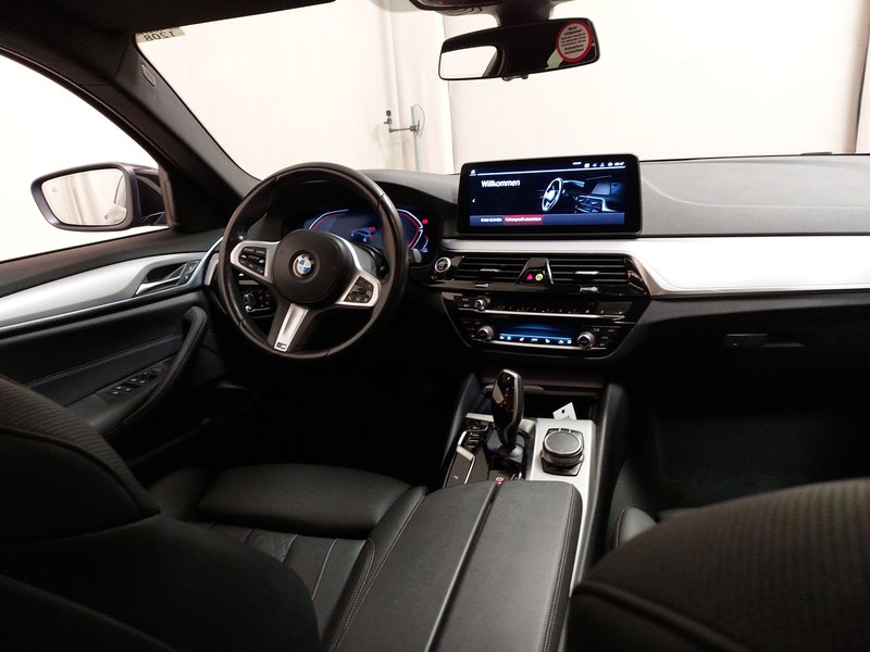 BMW 520d Touring automatik • ACC • Full LED — 20