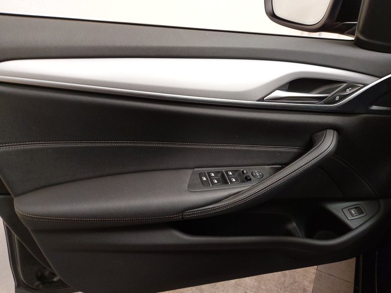 BMW 520d Touring automatik • ACC • Full LED — 5