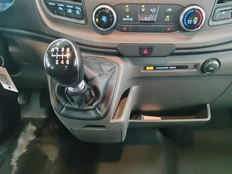 Ford Transit 2.0 TDCi FT 350 • navigacija • automatska klima — 6