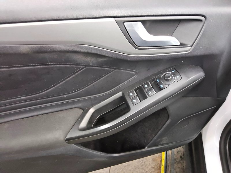 Ford Focus Turnier 1.5 EcoBlue automatik Cool&Connect • ACC • Full LED — 9