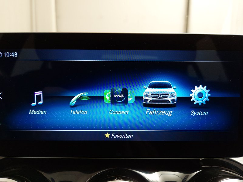 Mercedes-Benz C 220 d AMG Line automatik • panorama • ACC — 19