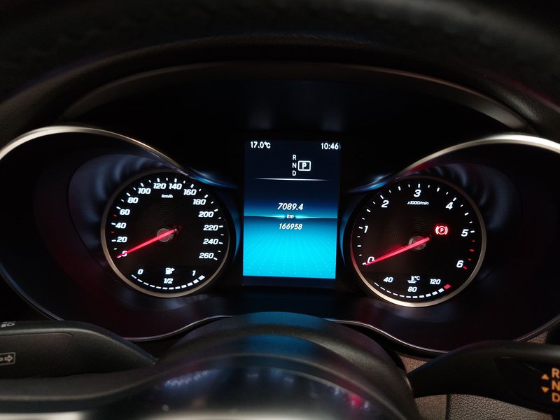 Mercedes-Benz C 220 d AMG Line automatik • panorama • ACC — 21