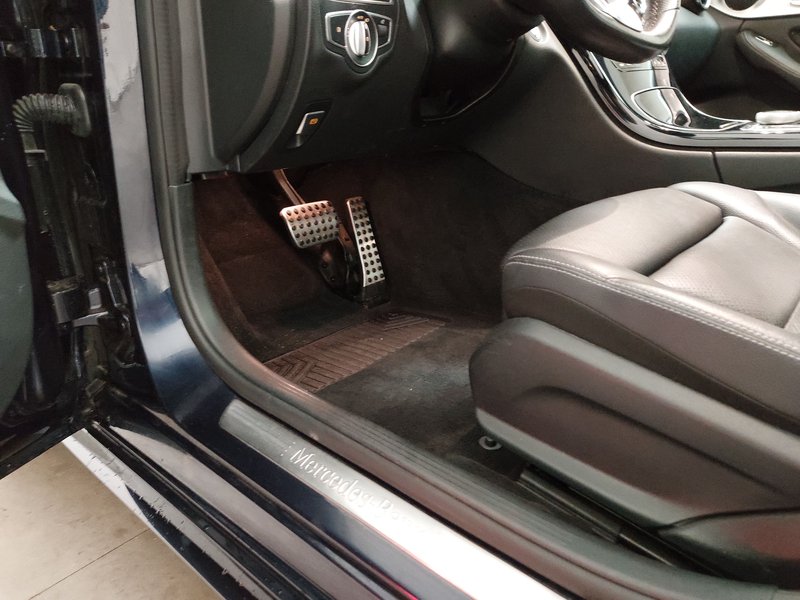 Mercedes-Benz C 220 d AMG Line automatik • panorama • ACC — 7