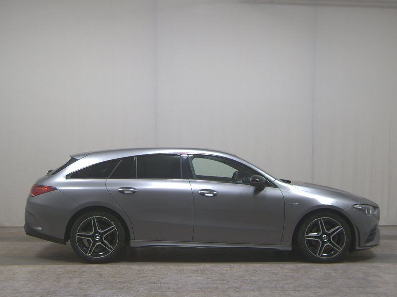 Mercedes-Benz CLA 200 d Shooting Brake automatik AMG Line • LED