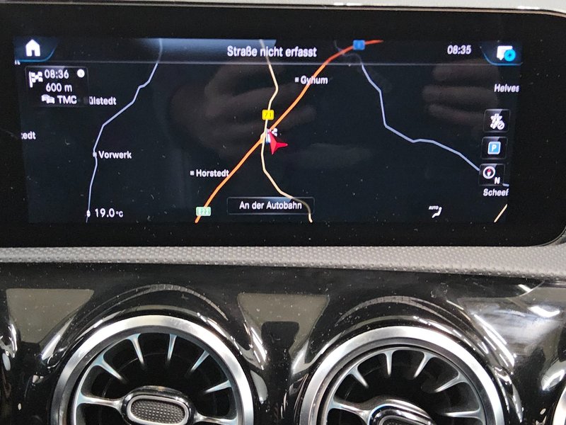 Mercedes-Benz CLA 200 d Shooting Brake automatik AMG Line • LED — 7