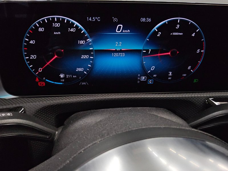 Mercedes-Benz CLA 200 d Shooting Brake automatik AMG Line • LED — 8