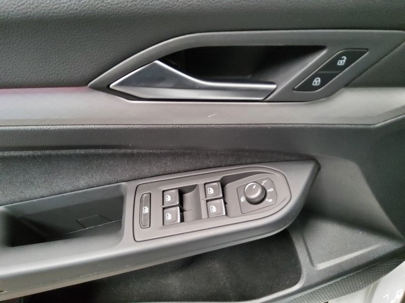 Volkswagen Golf 8 Variant 2.0 TDI automatik • ACC • LED — 10
