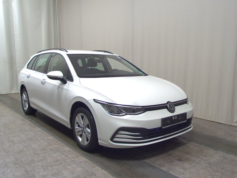 Volkswagen Golf 8 Variant 2.0 TDI automatik • ACC • LED — 3