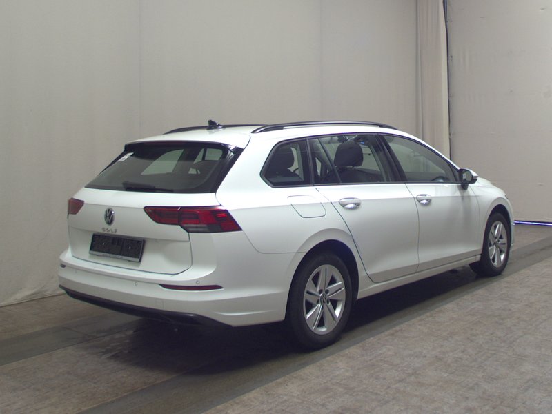 Volkswagen Golf 8 Variant 2.0 TDI automatik • ACC • LED — 4