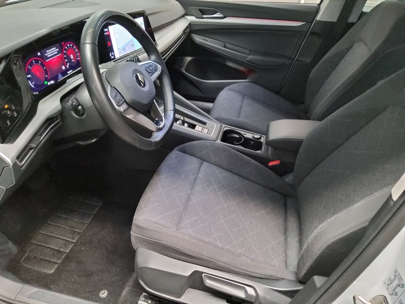 Volkswagen Golf 8 Variant 2.0 TDI automatik • ACC • LED — 9