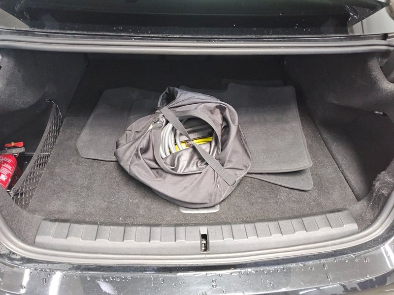 BMW 330e automatik Advantage • LED • digitalni instrumenti — 12