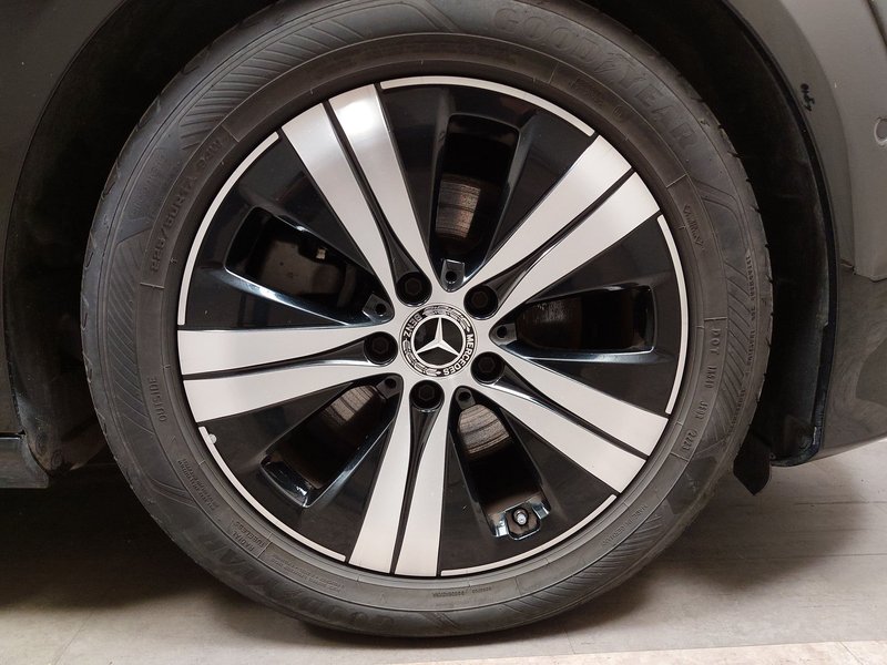 Mercedes-Benz C 220 d automatik Avantgarde • Full LED • digitalni instrumenti — 11