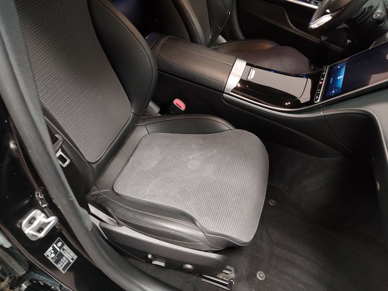 Mercedes-Benz C 220 d automatik Avantgarde • Full LED • digitalni instrumenti — 12