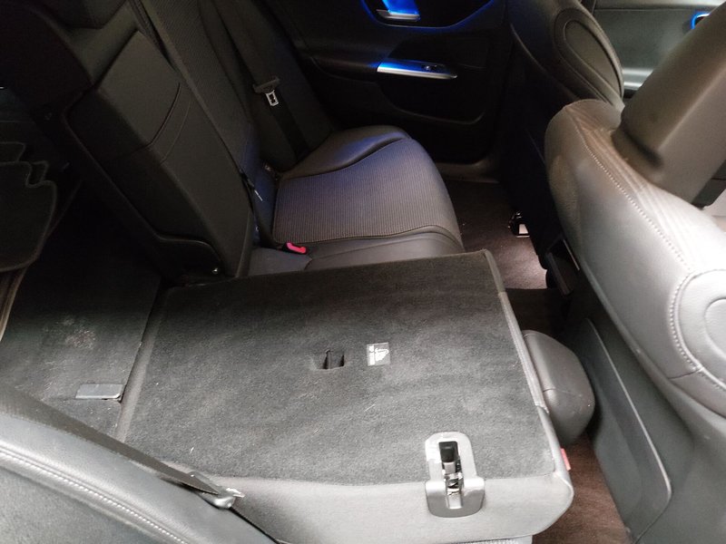 Mercedes-Benz C 220 d automatik Avantgarde • Full LED • digitalni instrumenti — 18
