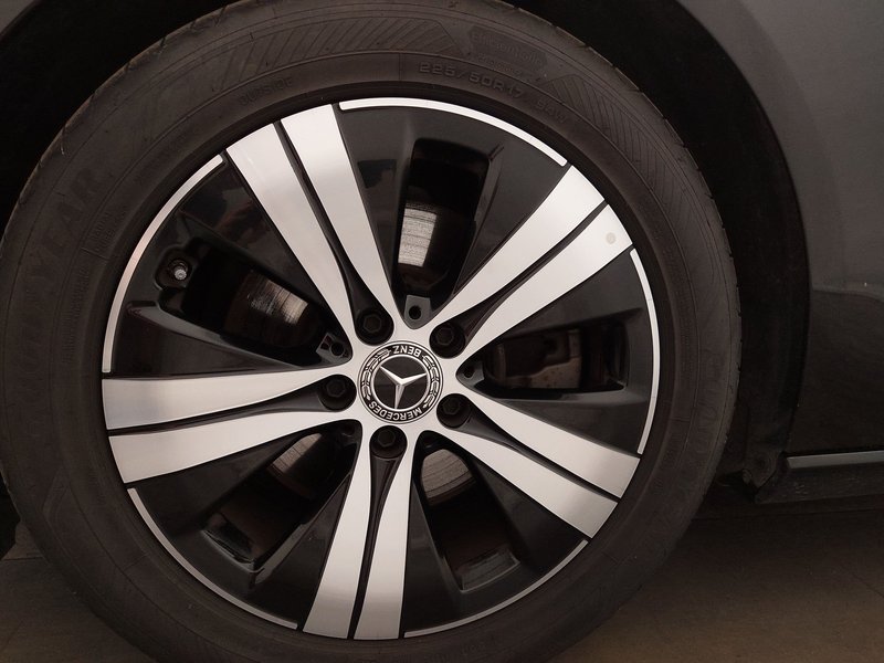 Mercedes-Benz C 220 d automatik Avantgarde • Full LED • digitalni instrumenti — 9