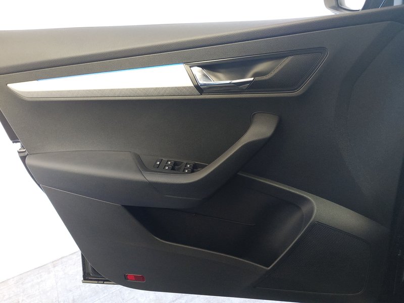 Škoda Karoq 2.0 TDI 4x4 automatik Tour • ACC • kuka — 5