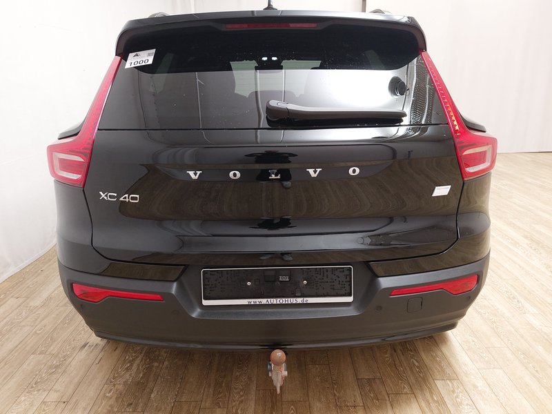 Volvo XC40 Core • AHK • Full LED — 14