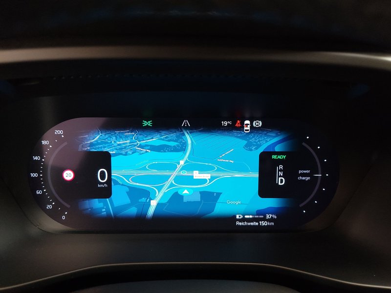Volvo XC40 Core • AHK • Full LED — 21