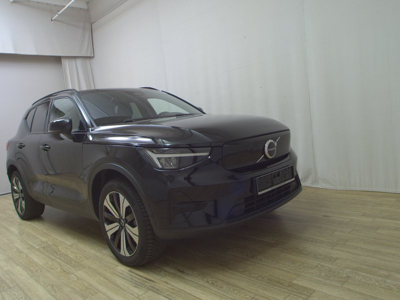 Volvo XC40 Core • AHK • Full LED — 3