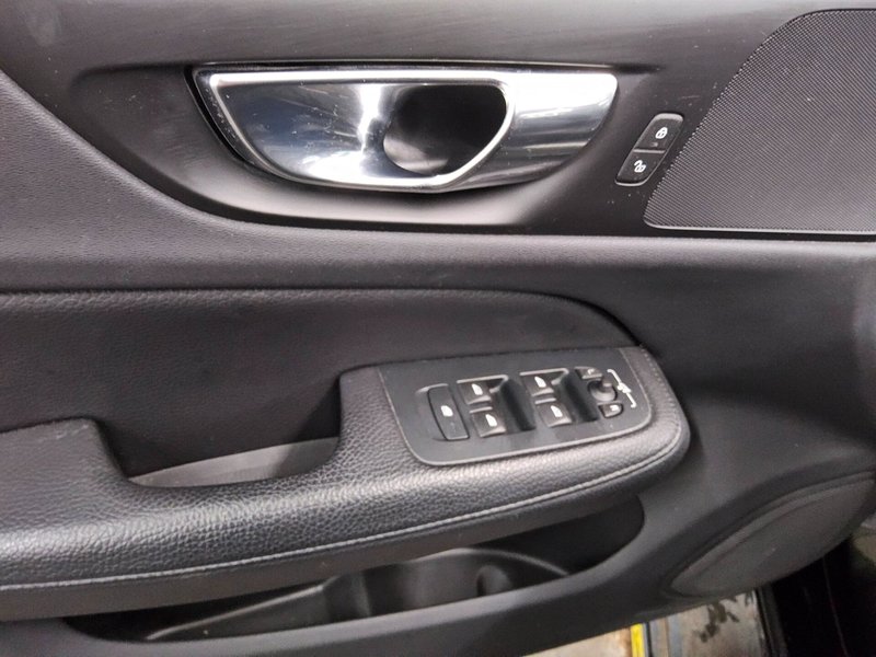 Volvo V60 T6 AWD Inscription automatik • Full LED • panorama — 10