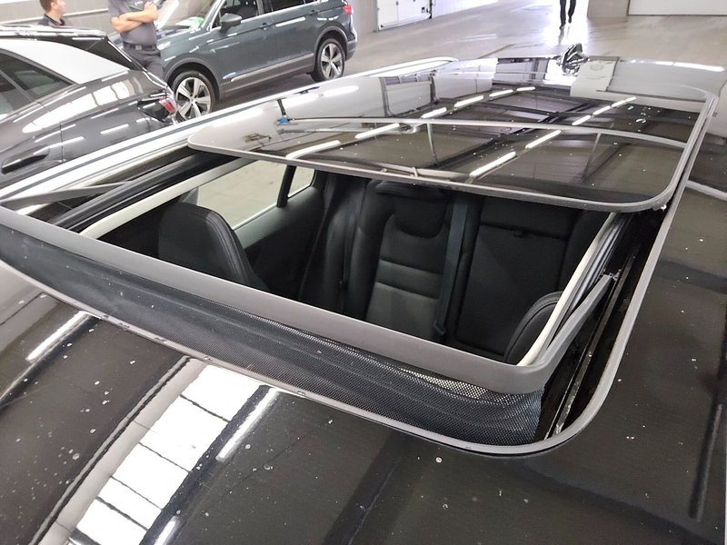 Volvo V60 T6 AWD Inscription automatik • Full LED • panorama — 12
