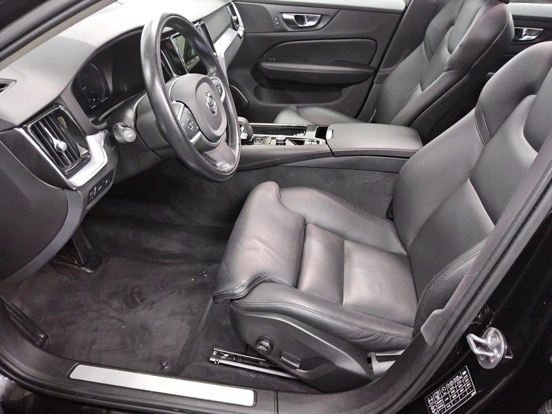 Volvo V60 T6 AWD Inscription automatik • Full LED • panorama — 9