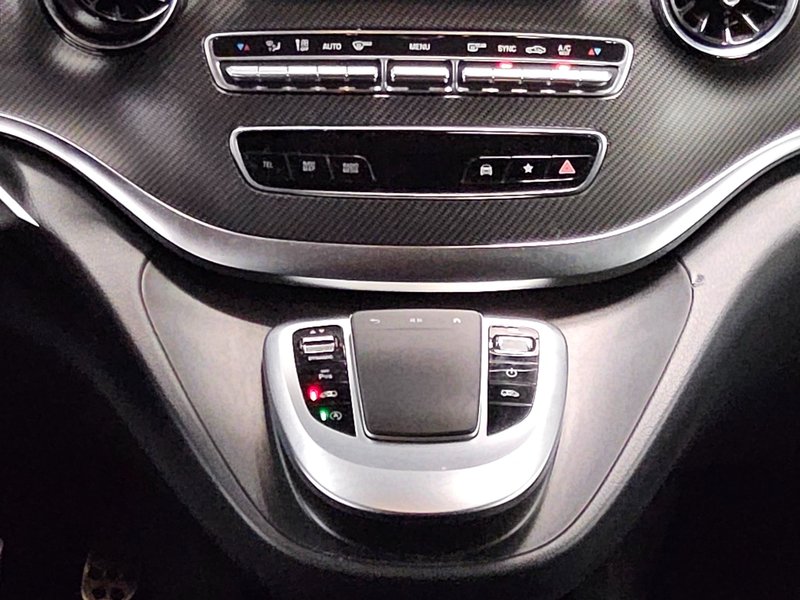 Mercedes-Benz V 220 d automatik AMG Line • LED • Navigacija — 6