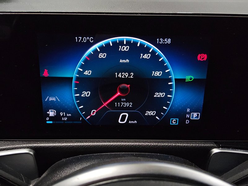 Mercedes-Benz GLB 220 d automatik Progressive • ACC • LED — 8