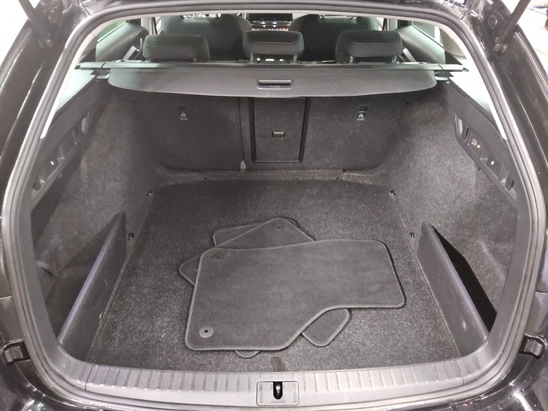 Škoda Octavia Kombi 2.0 TDI automatik Style • ACC • AHK — 12