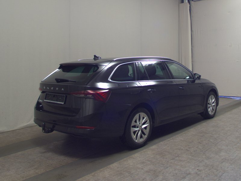 Škoda Octavia Kombi 2.0 TDI automatik Style • ACC • AHK — 4