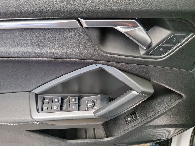Audi Q3 45 TFSI e S line automatik • ACC • navigacija — 10