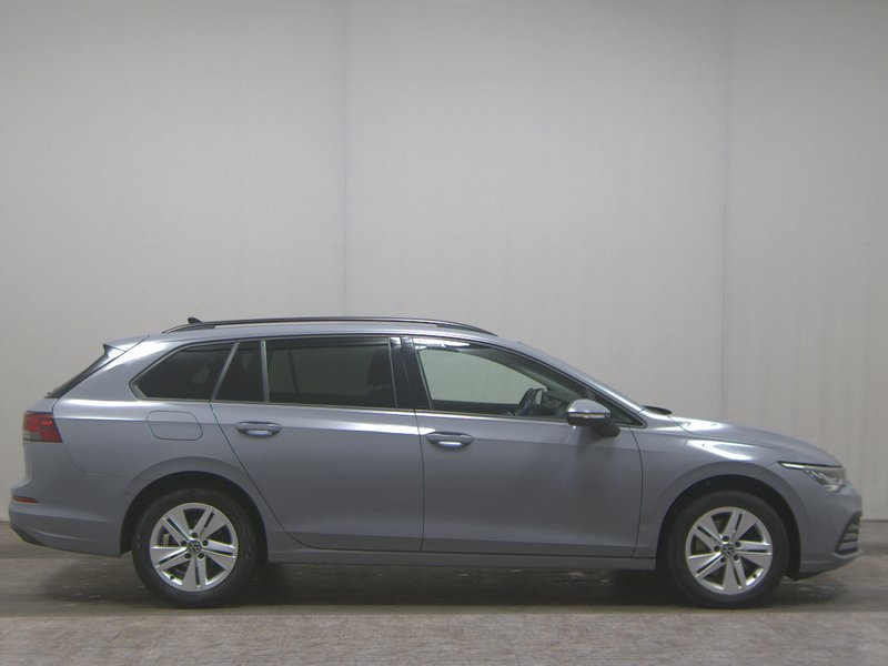 Volkswagen Golf 8 Variant 2.0 TDI automatik Life • koža • Full LED