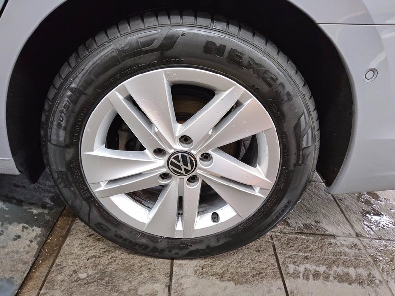 Volkswagen Golf 8 Variant 2.0 TDI automatik Life • koža • Full LED — 11