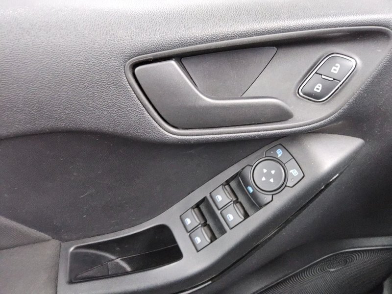 Ford Fiesta 1.0 EcoBoost Cool&Connect • LED — 9