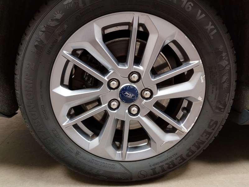 Ford Focus Turnier 1.5 TDCi Titanium X automatik • LED • digitalni instrumenti — 15